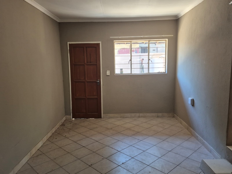 8 Bedroom Property for Sale in Parys Free State